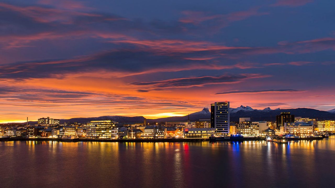 Bodø skyline om kvelden